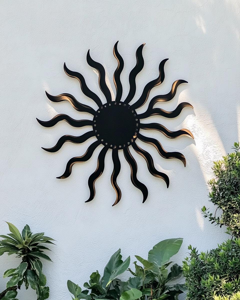 Sunrise Metal Wall Art Heat Colored Sunburst Decor Outdoor Garden Wall Hanging Coastal Patio Sign Modern Yard Home Decor Gift
