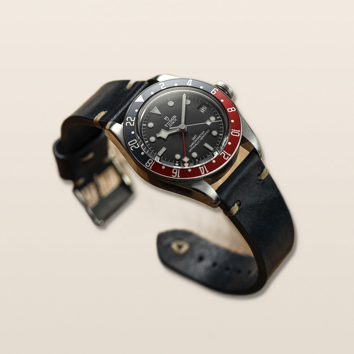 Simple Handmade Italian Leather Watch Strap - Blue - Detail View